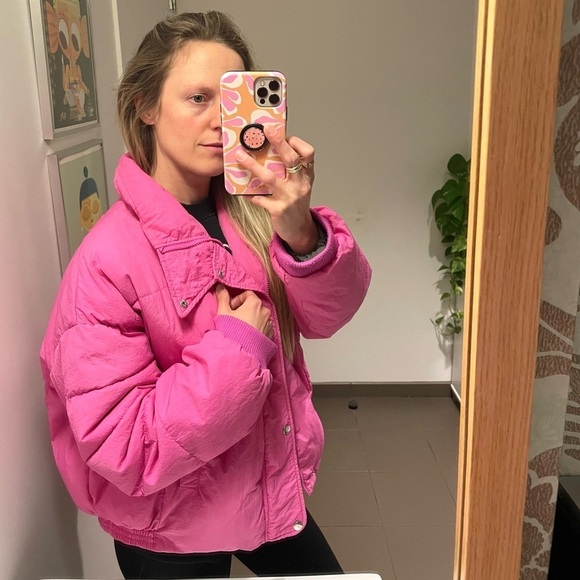 Free People Pink Cropped Puffer - Picture 6 of 16